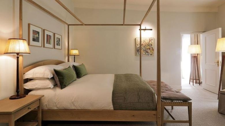 <b>The Spier Hotel Suite</b>. Images powered by <a href="https://www.leonardoworldwide.com/" title="Leonardo Worldwide" target="_blank">Leonardo</a>.