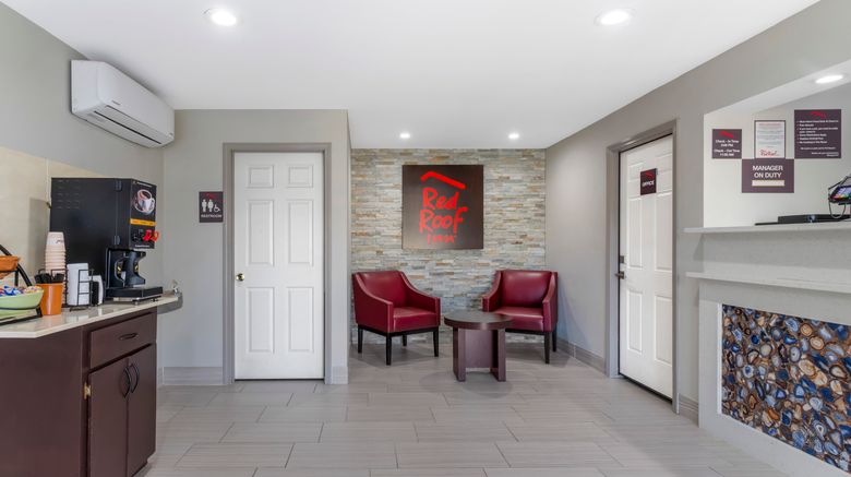 <b>Red Roof Inn Hope Lobby</b>. Images powered by <a href="https://www.leonardoworldwide.com/" title="Leonardo Worldwide" target="_blank">Leonardo</a>.