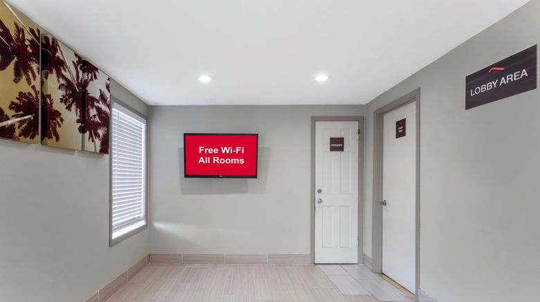 <b>Red Roof Inn Hope Lobby</b>. Images powered by <a href="https://www.leonardoworldwide.com/" title="Leonardo Worldwide" target="_blank">Leonardo</a>.