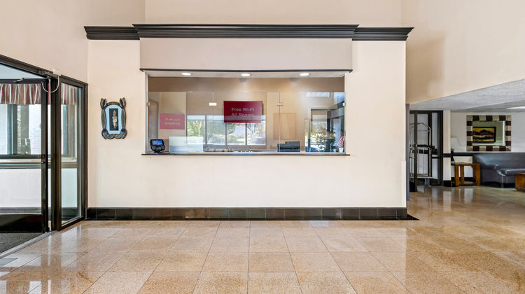 Red Roof Inn Charlotte – University Lobby
