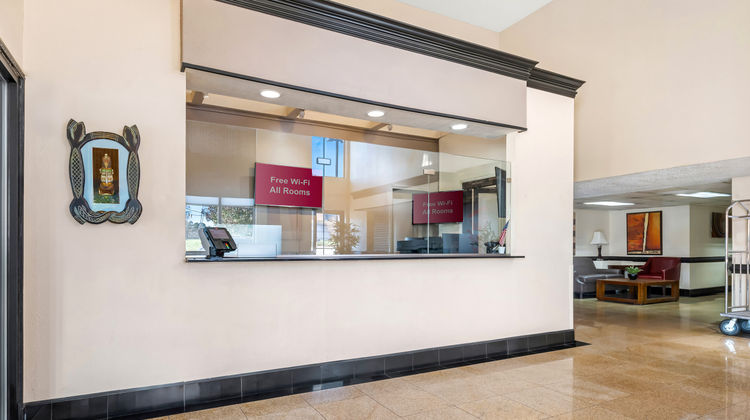Red Roof Inn Charlotte – University Lobby
