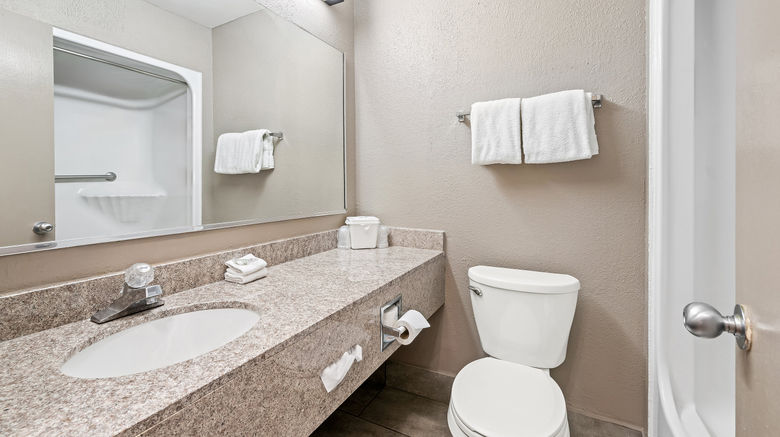 <b>Red Roof Inn Charlotte – University Room</b>. Images powered by <a href="https://www.leonardoworldwide.com/" title="Leonardo Worldwide" target="_blank">Leonardo</a>.