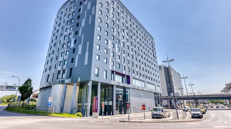 <b>Premier Inn London Gatwick Airport (N/T) Exterior</b>. Images powered by <a href="https://www.leonardoworldwide.com/" title="Leonardo Worldwide" target="_blank">Leonardo</a>.