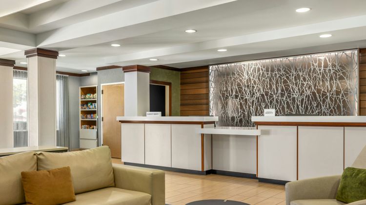 Fairfield Inn & Suites Lobby