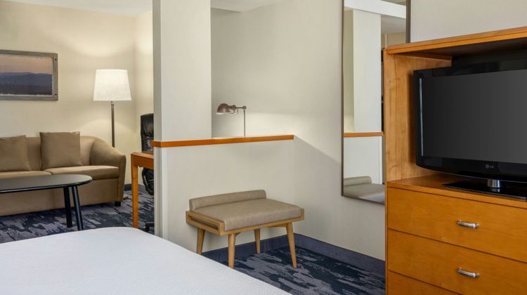 Fairfield Inn & Suites Suite