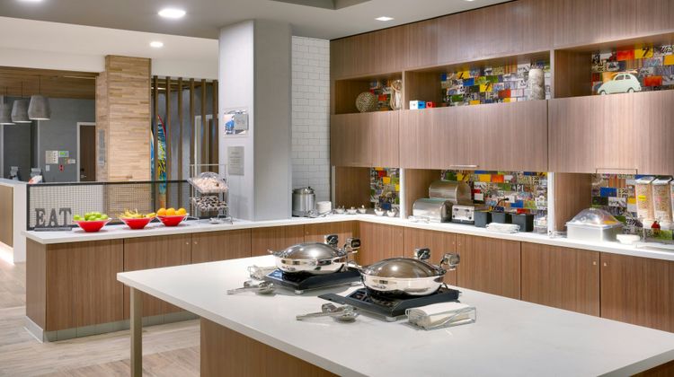 TownePlace Suites Los Angeles LAX Restaurant