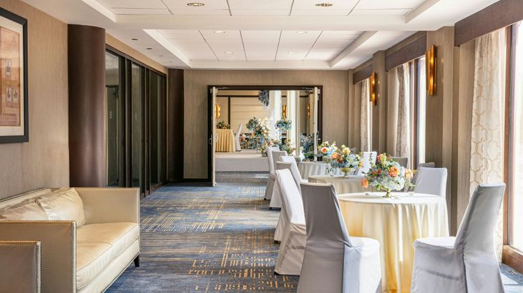 Sheraton LaGuardia East Hotel Meeting