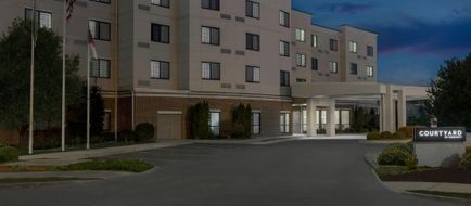 Courtyard by Marriott Salisbury Exterior