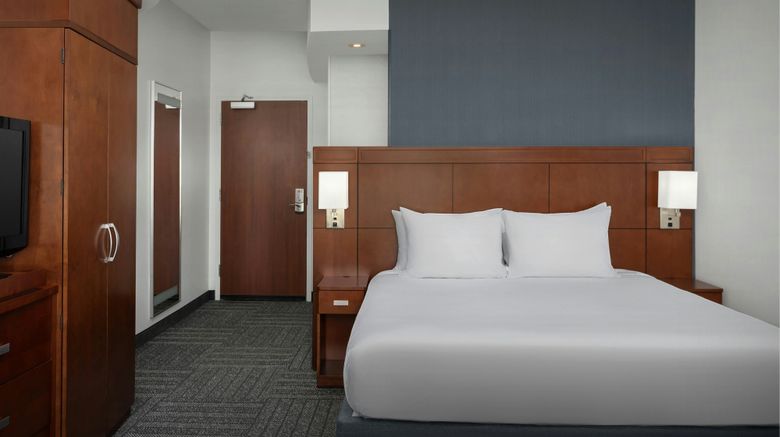 <b>Courtyard by Marriott Salisbury Room</b>. Images powered by <a href="https://www.leonardoworldwide.com/" title="Leonardo Worldwide" target="_blank">Leonardo</a>.