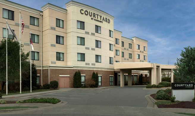 Courtyard by Marriott Salisbury Exterior