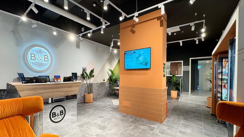 <b>B&B Hotel Como Baradello Lobby</b>. Images powered by <a href="https://www.leonardoworldwide.com/" title="Leonardo Worldwide" target="_blank">Leonardo</a>.