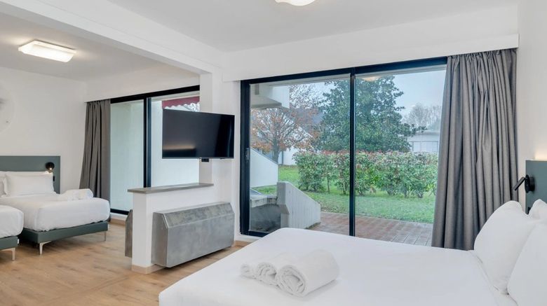 <b>Motel Alba Room</b>. Images powered by <a href="https://www.leonardoworldwide.com/" title="Leonardo Worldwide" target="_blank">Leonardo</a>.