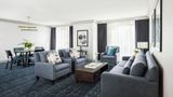 <b>Chelsea Hotel, Toronto Suite</b>. Images powered by <a href="https://www.leonardoworldwide.com/" title="Leonardo Worldwide" target="_blank">Leonardo</a>.