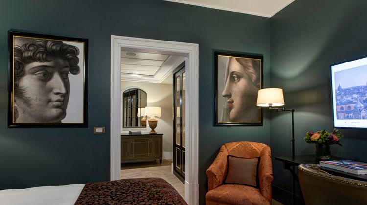 Hotel de La Ville Room