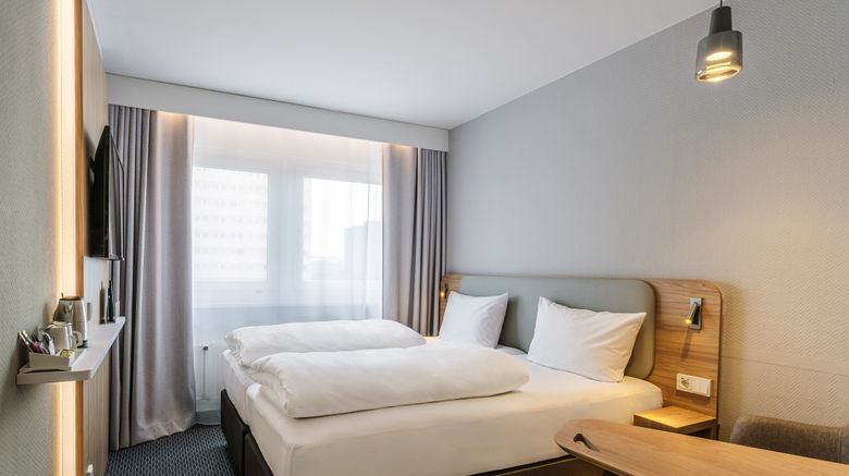 <b>Holiday Inn Express Dresden Zentrum Room</b>. Images powered by <a href="https://www.leonardoworldwide.com/" title="Leonardo Worldwide" target="_blank">Leonardo</a>.