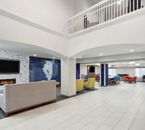 Holiday Inn Express Exterior