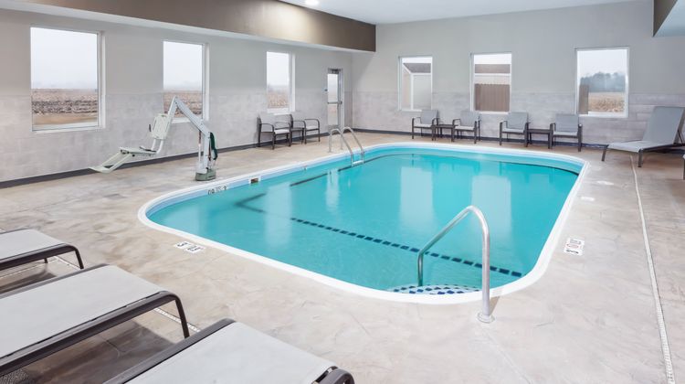 Holiday Inn Express Pool