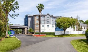 Holiday Inn Express/Suites North Daytona