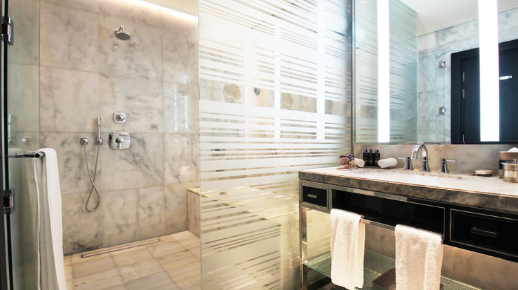 The Hotel Galleria, Curio Coll by Hilton Room