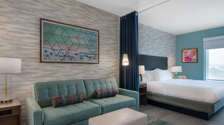 Home2 Suites Jacksonville Downtown Room