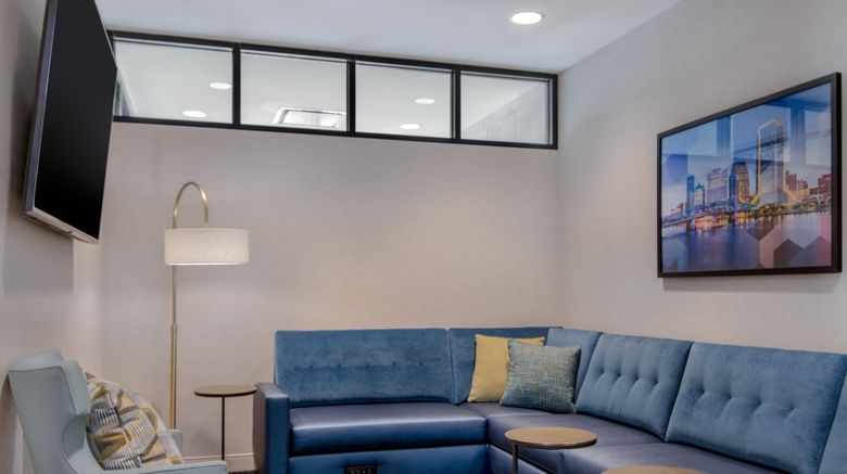 <b>Home2 Suites Jacksonville Downtown Lobby</b>. Images powered by <a href="https://www.leonardoworldwide.com/" title="Leonardo Worldwide" target="_blank">Leonardo</a>.