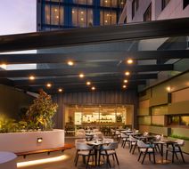 DoubleTree by Hilton Hobart Exterior