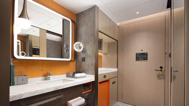 Home2 Suites by Hilton Baiyun Airport W Room