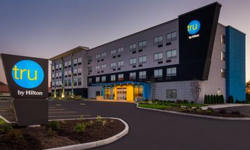 Tru by Hilton Merrillville