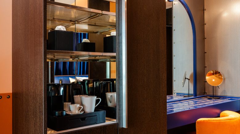 <b>Porto Curio Collection Room</b>. Images powered by <a href="https://www.leonardoworldwide.com/" title="Leonardo Worldwide" target="_blank">Leonardo</a>.