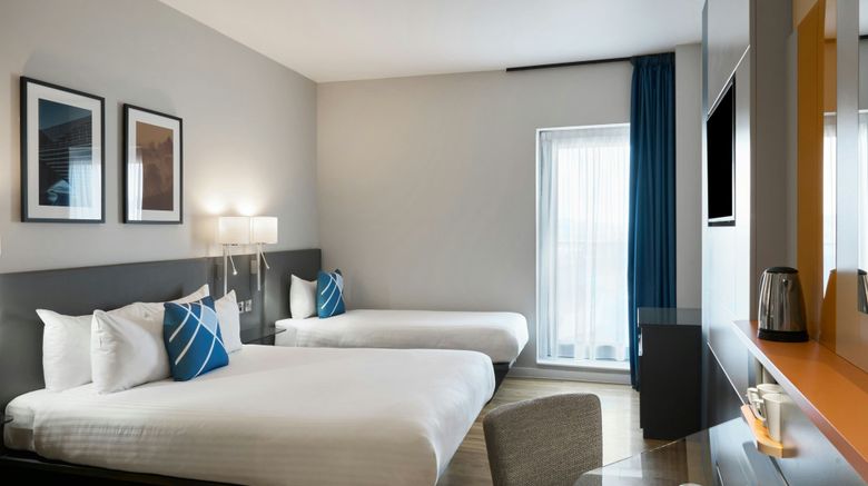<b>Four Points Flex by Sheraton Dundee Room</b>. Images powered by <a href="https://www.leonardoworldwide.com/" title="Leonardo Worldwide" target="_blank">Leonardo</a>.