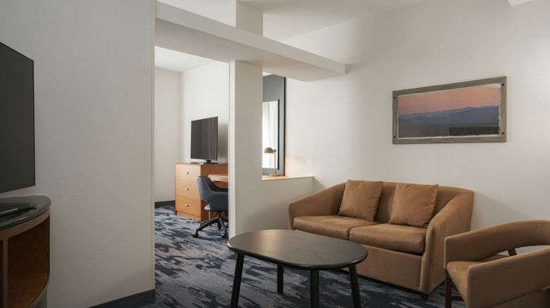 <b>Fairfield Inn & Suites Louisville East Suite</b>. Images powered by <a href="https://www.leonardoworldwide.com/" title="Leonardo Worldwide" target="_blank">Leonardo</a>.