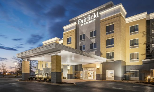 Fairfield Inn & Suites Louisville East Exterior
