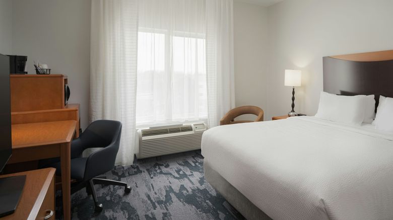 <b>Fairfield Inn & Suites Louisville East Room</b>. Images powered by <a href="https://www.leonardoworldwide.com/" title="Leonardo Worldwide" target="_blank">Leonardo</a>.