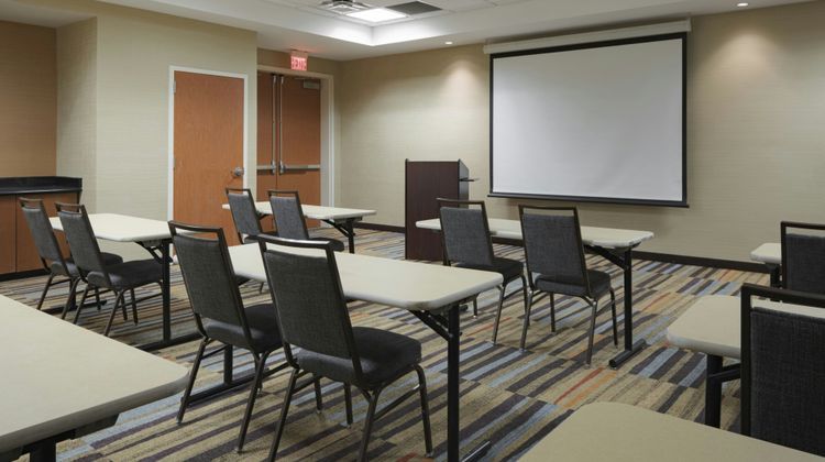 Fairfield Inn & Suites Louisville East Meeting