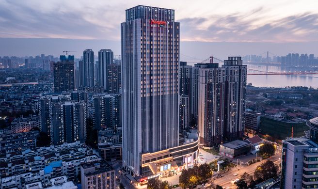 Hampton Inn Wuhan Yellow Crane Tower Exterior