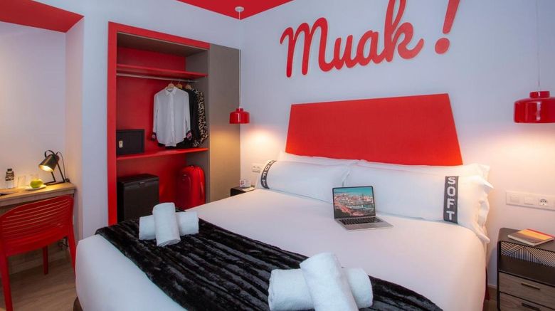 <b>Casual Colours Barcelona Room</b>. Images powered by <a href="https://www.leonardoworldwide.com/" title="Leonardo Worldwide" target="_blank">Leonardo</a>.