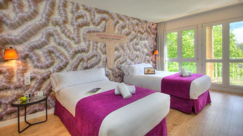 <b>Casual de las Olas Room</b>. Images powered by <a href="https://www.leonardoworldwide.com/" title="Leonardo Worldwide" target="_blank">Leonardo</a>.