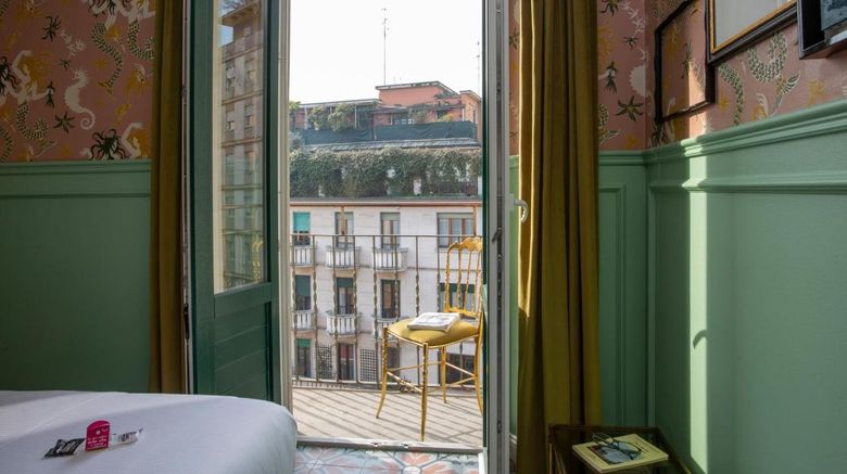 <b>Casual Eclettico Milano Room</b>. Images powered by <a href="https://www.leonardoworldwide.com/" title="Leonardo Worldwide" target="_blank">Leonardo</a>.