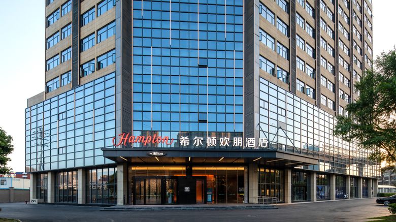 Hampton Inn Wuhan Baishazhou Avenue Exterior. Images powered by <a href="https://www.leonardoworldwide.com" target="_blank" rel="noopener">Leonardo</a>.