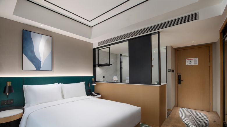 <b>Hilton Garden Inn Xiamen Bailuzhou Park Room</b>. Images powered by <a href="https://www.leonardoworldwide.com/" title="Leonardo Worldwide" target="_blank">Leonardo</a>.