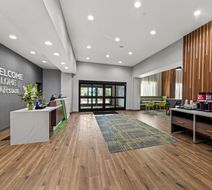Hampton Inn & Suites Sherman Lobby