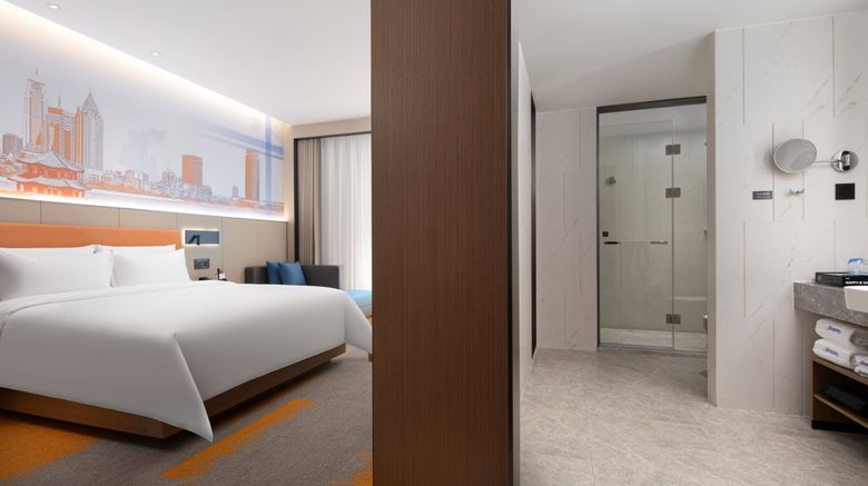 <b>Hampton Qingdao Shibei Xinduxin Room</b>. Images powered by <a href="https://www.leonardoworldwide.com/" title="Leonardo Worldwide" target="_blank">Leonardo</a>.
