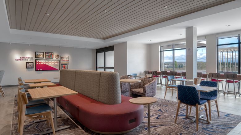 <b>Home2 Suites Sheboygan Lobby</b>. Images powered by <a href="https://www.leonardoworldwide.com/" title="Leonardo Worldwide" target="_blank">Leonardo</a>.