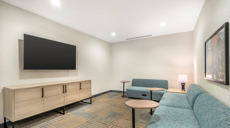 Home2 Suites Reynoldsburg Columbus East Lobby