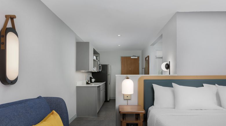 <b>Homewood Newport Cincy Room</b>. Images powered by <a href="https://www.leonardoworldwide.com/" title="Leonardo Worldwide" target="_blank">Leonardo</a>.