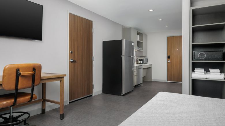 <b>Homewood Newport Cincy Room</b>. Images powered by <a href="https://www.leonardoworldwide.com/" title="Leonardo Worldwide" target="_blank">Leonardo</a>.