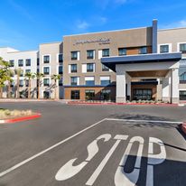Hampton Inn and Suites by Hilton Corona