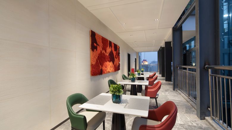 <b>Hampton Inn CKG Hongyadong River View Restaurant</b>. Images powered by <a href="https://www.leonardoworldwide.com/" title="Leonardo Worldwide" target="_blank">Leonardo</a>.