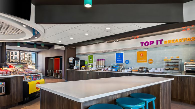 <b>Tru by Hilton Rogers Bentonville Restaurant</b>. Images powered by <a href="https://www.leonardoworldwide.com/" title="Leonardo Worldwide" target="_blank">Leonardo</a>.
