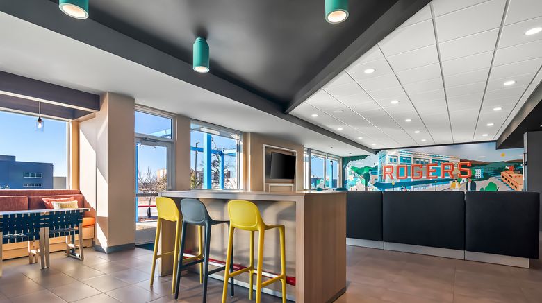 <b>Tru by Hilton Rogers Bentonville Restaurant</b>. Images powered by <a href="https://www.leonardoworldwide.com/" title="Leonardo Worldwide" target="_blank">Leonardo</a>.